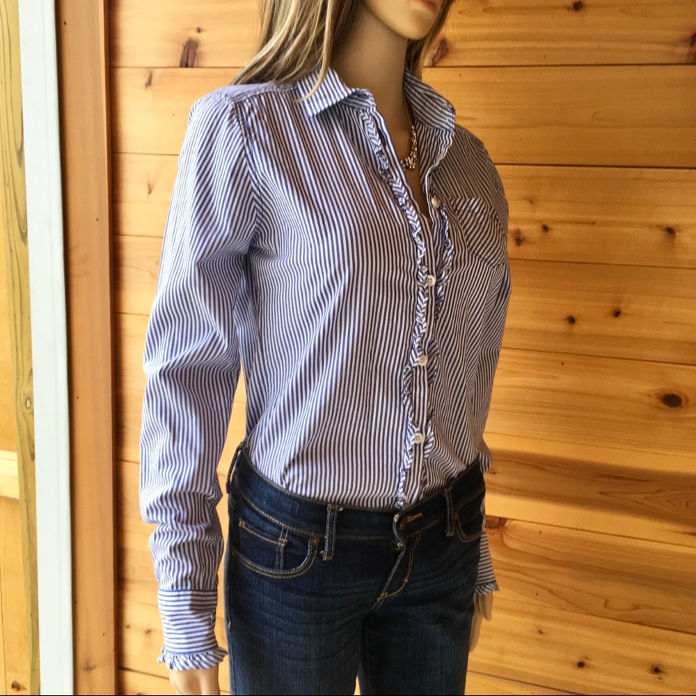 NWOT SHIRTTAIL HEM PINSTRIPE BLOUSE - Picture 3 of 7